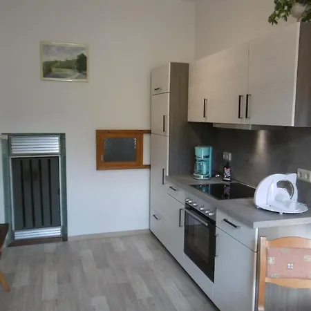 Rauscher Apartment *